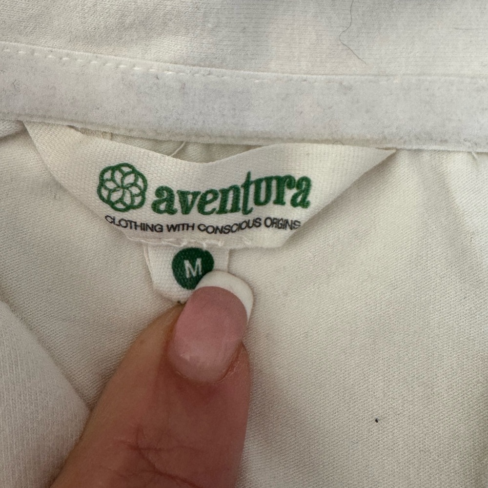 Aventura Peri Cream Snap-Up Top - Picture 4 of 5